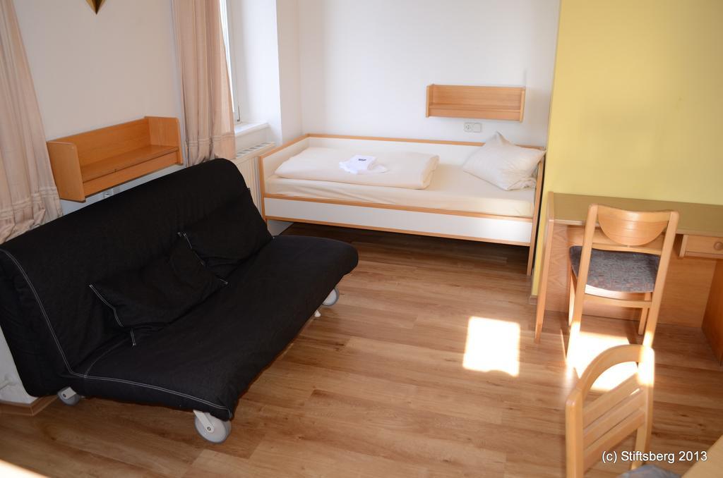 Stiftsberg - Bildungs- Und Freizeitzentrum Kyllburg Bagian luar foto